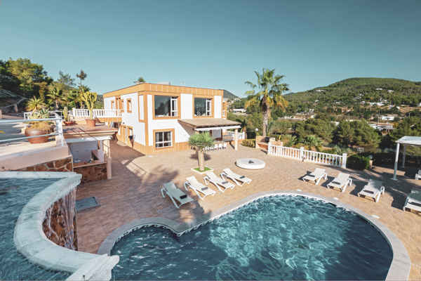 Villa in Ibiza Town, 22 personen